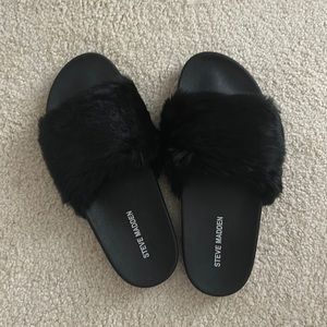 Steve Madden slippers